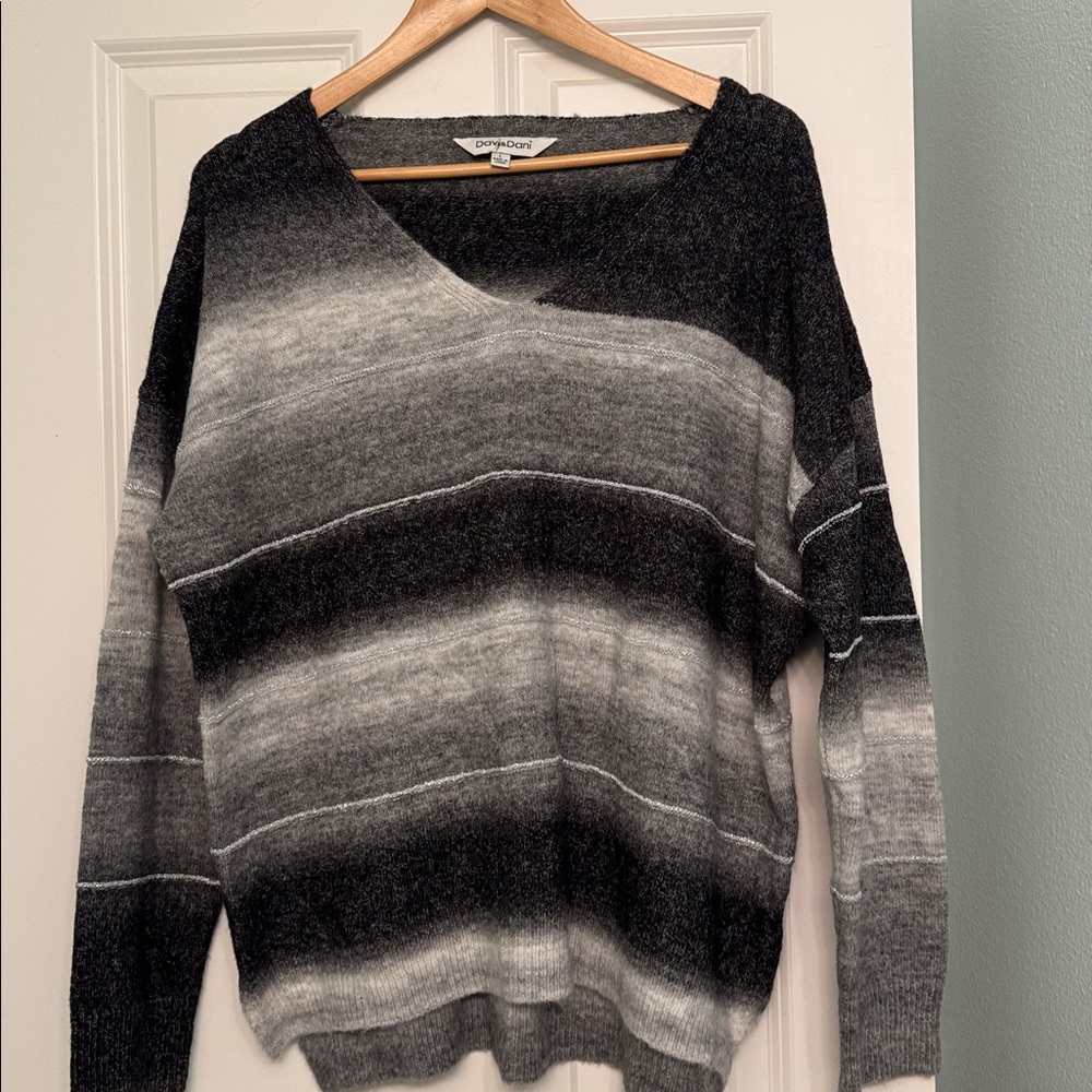 Women’s Gray Gradient Sweater